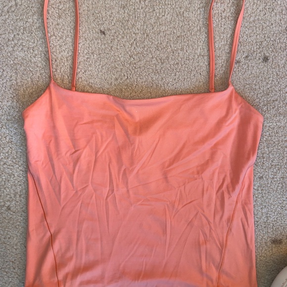 Lululemon Tank - Picture 3 of 4